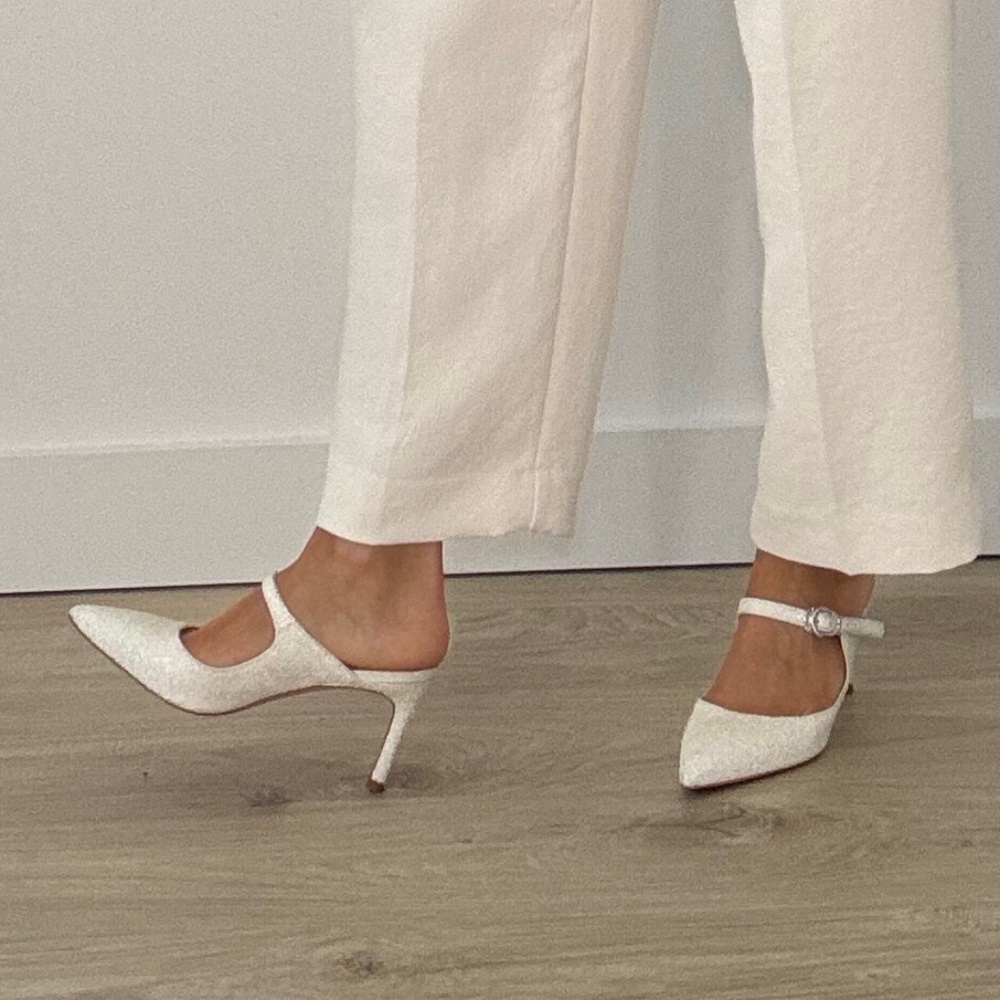 STUART WEITZMAN Crystal Buckle Glitter Pumps. Size 35